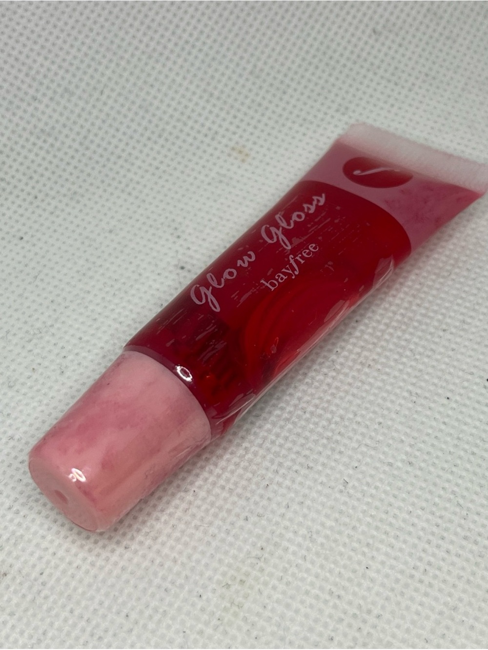bayfree Glow Color Changing Gloss 05 Strawberry